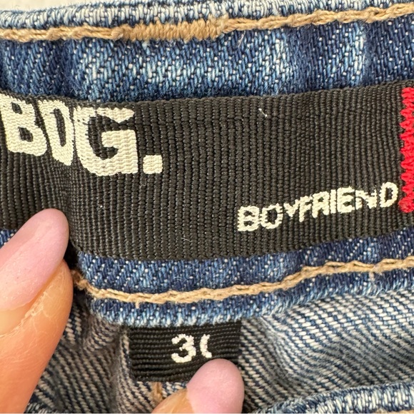 Urban Outfitters BDG Dark Wash Boyfriend Shorts Sz 30 - Picture 9 of 10